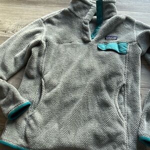 Women’s Patagonia fleece pullover